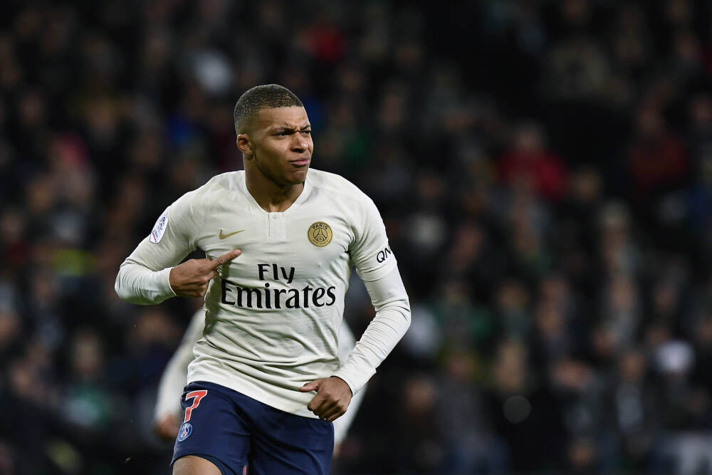 国际乒联公布百年荣誉榜！国乒3人入选，许昕备受质疑